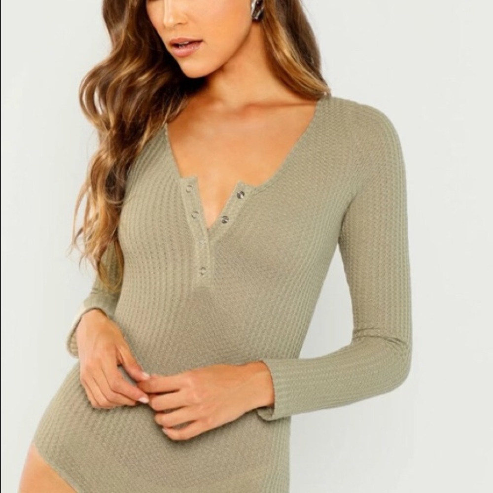 SHEIN Snap Button Neck Waffle Knit Bodysuit